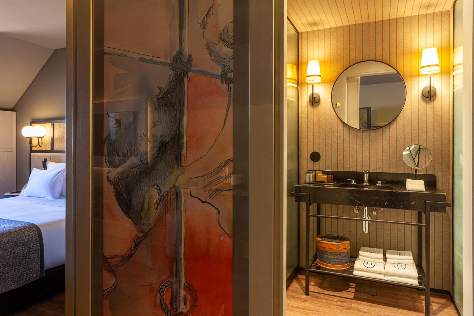 Timbre Virtudes Hotel Порто Екстериор снимка Bathroom