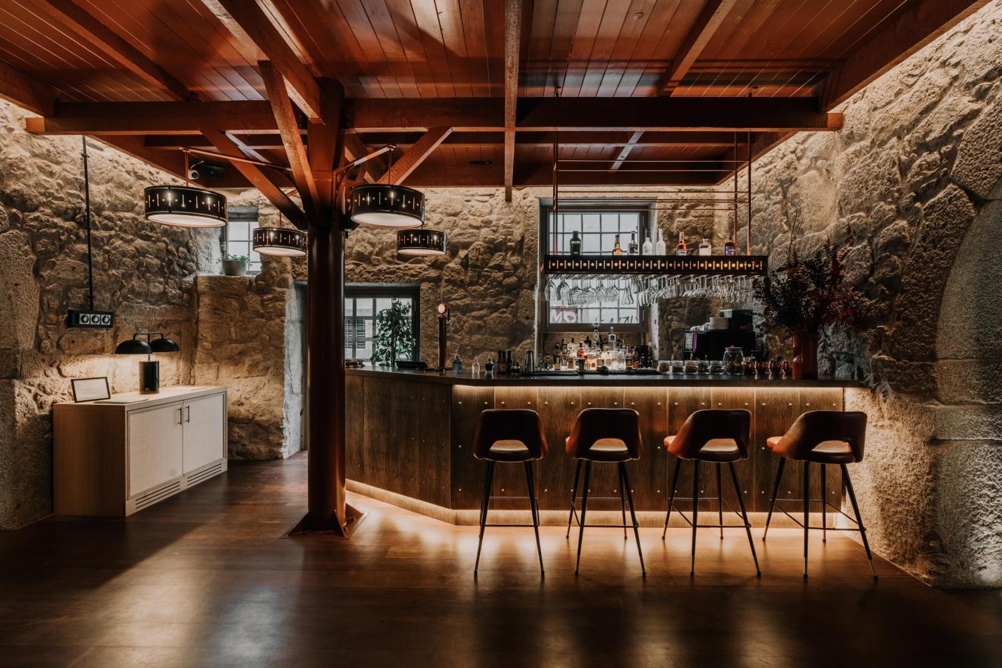 Timbre Virtudes Hotel Порто Екстериор снимка The bar at the restaurant